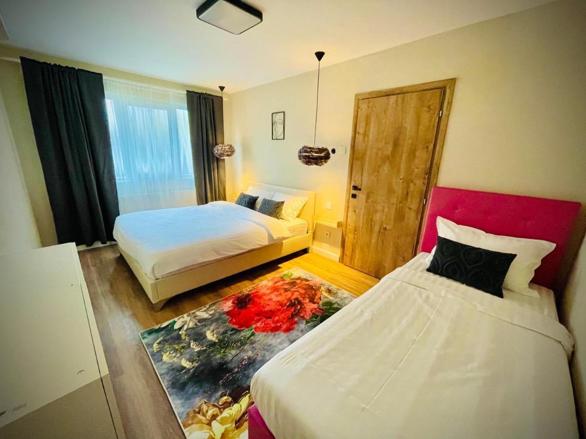 Best Place To Stay-Self Check In-24H Resita Exterior foto